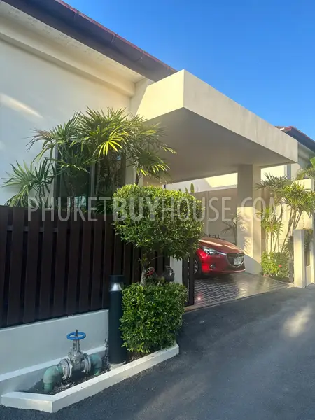 RAW23017: 3-Bedroom Pool Villa with Private Garden in Rawai. Photo #1