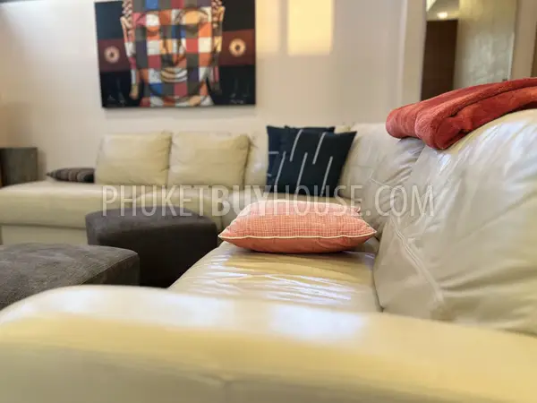 RAW23017: 3-Bedroom Pool Villa with Private Garden in Rawai. Photo #9