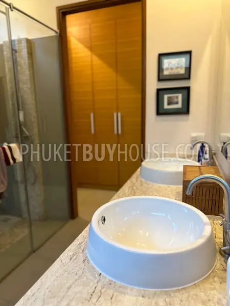 RAW23017: 3-Bedroom Pool Villa with Private Garden in Rawai. Photo #8