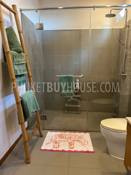 RAW23017: 3-Bedroom Pool Villa with Private Garden in Rawai. Photo #15