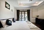 RAW3567: Luxury Two Bedroom Apartment in Rawai Beach. Thumbnail #4