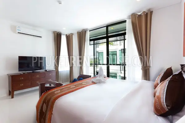 KAM20358: Modern 3 Bedroom Penthouse just 10 minutes of walk to Kamala Beach. Fotoğraf #13