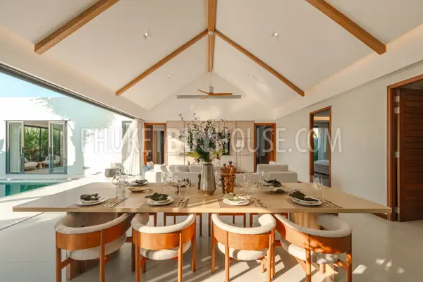 BAN22011: Oasis in Bang Tao: Luxurious 3-Bedroom Pool Villa with BBQ Area for Sale. Photo #14