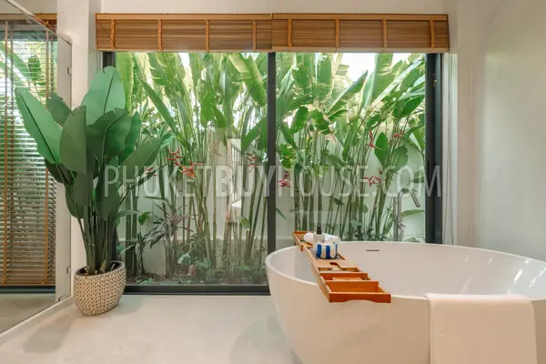 BAN22011: Oasis in Bang Tao: Luxurious 3-Bedroom Pool Villa with BBQ Area for Sale. Photo #20