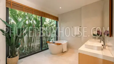 BAN22011: Oasis in Bang Tao: Luxurious 3-Bedroom Pool Villa with BBQ Area for Sale. Photo #21