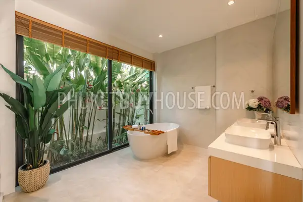 BAN22011: Oasis in Bang Tao: Luxurious 3-Bedroom Pool Villa with BBQ Area for Sale. Photo #21