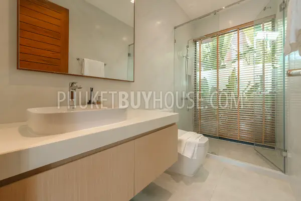 BAN22011: Oasis in Bang Tao: Luxurious 3-Bedroom Pool Villa with BBQ Area for Sale. Photo #34