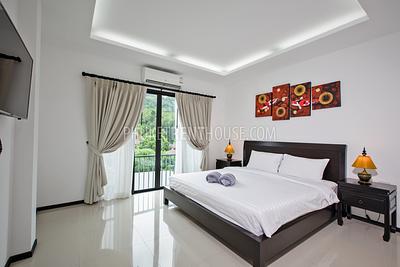NAI20465: Modern 3 Bedroom Villa in Nai Harn. Photo #11