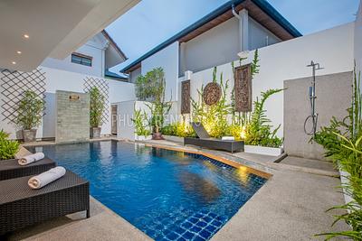 NAI20465: Modern 3 Bedroom Villa in Nai Harn. Photo #25