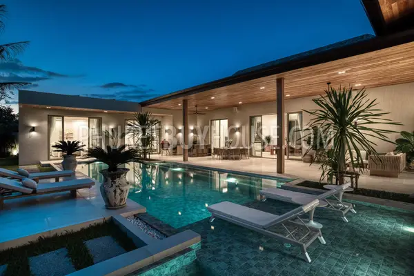 LAY7165: 4 Bedroom Luxurious Villa in Layan. Photo #2