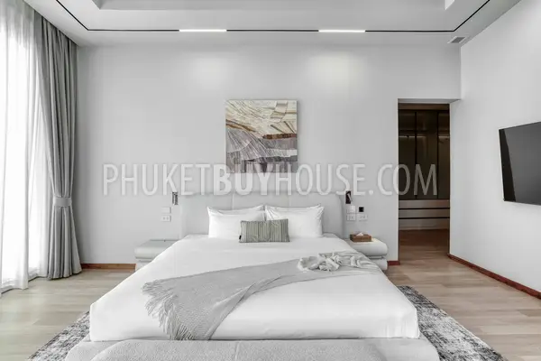 LAY7165: 4 Bedroom Luxurious Villa in Layan. Photo #12