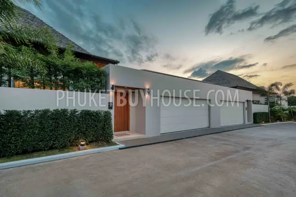 LAY7165: 4 Bedroom Luxurious Villa in Layan. Photo #20