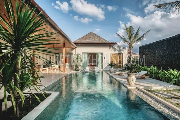 LAY7165: 4 Bedroom Luxurious Villa in Layan. Photo #21