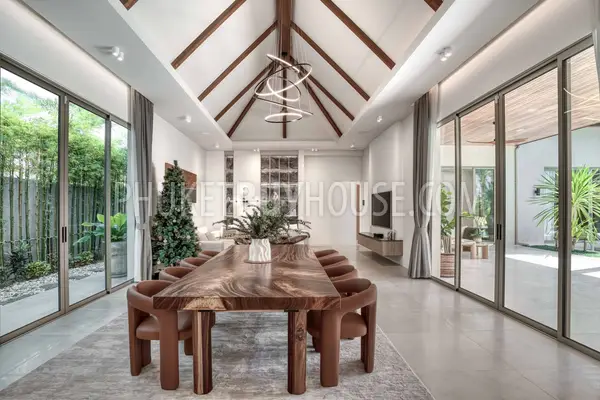 LAY7165: 4 Bedroom Luxurious Villa in Layan. Photo #38