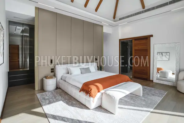 LAY7165: 4 Bedroom Luxurious Villa in Layan. Photo #24