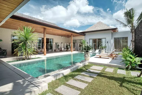 LAY7165: 4 Bedroom Luxurious Villa in Layan. Photo #37
