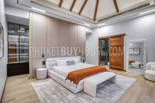 LAY7165: 4 Bedroom Luxurious Villa in Layan. Photo #16