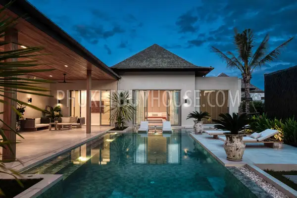 LAY7165: 4 Bedroom Luxurious Villa in Layan. Photo #39