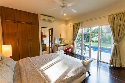 NAI20487: Pool 3 Bedroom Villa in Nai Harn Area. Photo #16