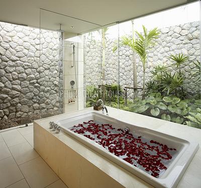PHA20122: Elegant Contemporary Villa with Thai-style, 7 Bedrooms. Photo #7