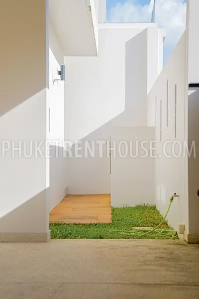 CHE23019: Modern 3-Bedroom Pool Villa with Double-Height Living Area For Rent in Bang Tao. Photo #11