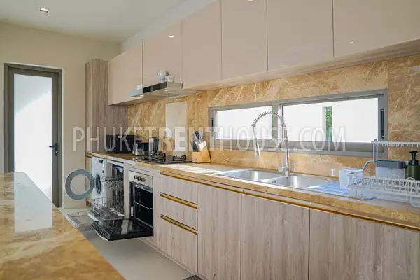 CHE23019: Modern 3-Bedroom Pool Villa with Double-Height Living Area For Rent in Bang Tao. Photo #17