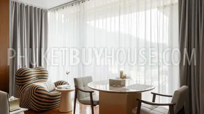PAT23022: 3-Bedroom Duplex Penthouse with Private Pool & Sea Views in Patong. Photo #9