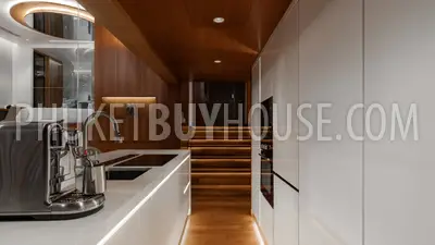 PAT23022: 3-Bedroom Duplex Penthouse with Private Pool & Sea Views in Patong. Photo #14