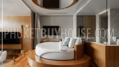 PAT23022: 3-Bedroom Duplex Penthouse with Private Pool & Sea Views in Patong. Photo #12