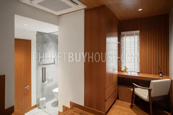 PAT23022: 3-Bedroom Duplex Penthouse with Private Pool & Sea Views in Patong. Fotoğraf #13