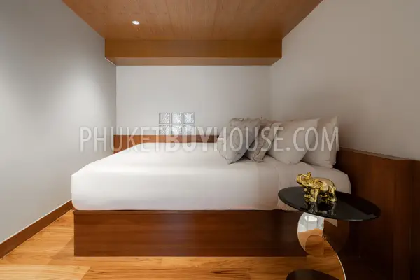 PAT23022: 3-Bedroom Duplex Penthouse with Private Pool & Sea Views in Patong. Fotoğraf #19