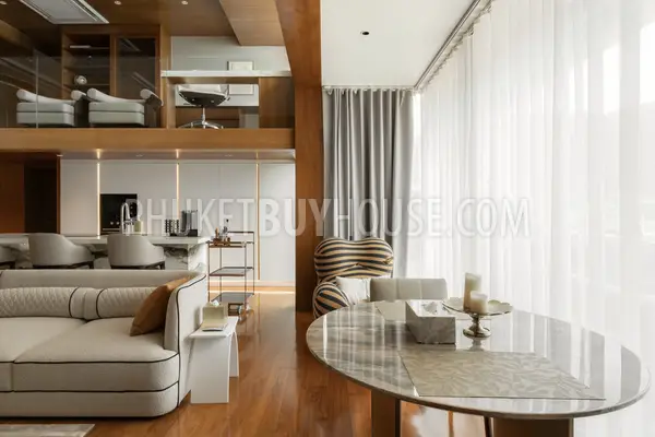 PAT23022: 3-Bedroom Duplex Penthouse with Private Pool & Sea Views in Patong. Fotoğraf #8