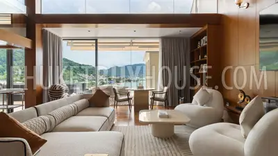 PAT23022: 3-Bedroom Duplex Penthouse with Private Pool & Sea Views in Patong. Photo #3