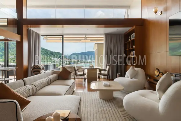 PAT23022: 3-Bedroom Duplex Penthouse with Private Pool & Sea Views in Patong. Fotoğraf #3