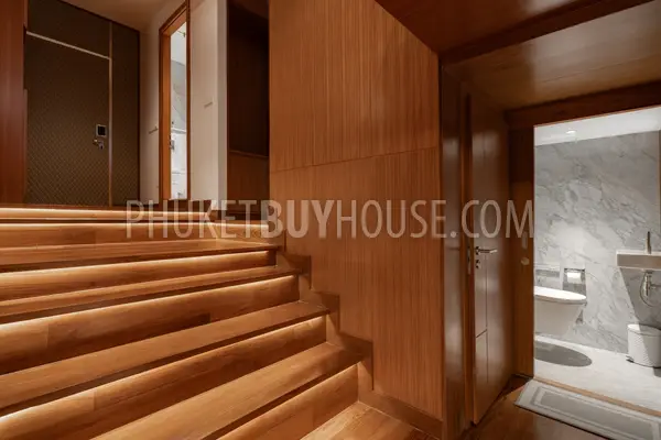 PAT23022: 3-Bedroom Duplex Penthouse with Private Pool & Sea Views in Patong. Fotoğraf #22