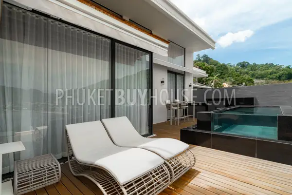 PAT23022: 3-Bedroom Duplex Penthouse with Private Pool & Sea Views in Patong. Fotoğraf #20