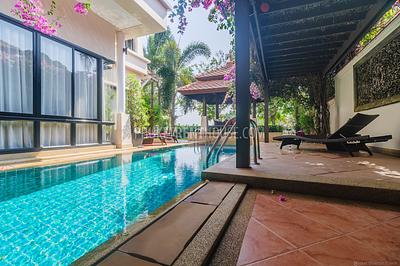 BAN20191: 4 Bedroom Pool Villa in a five-star Resort in Bang Tao. Photo #15