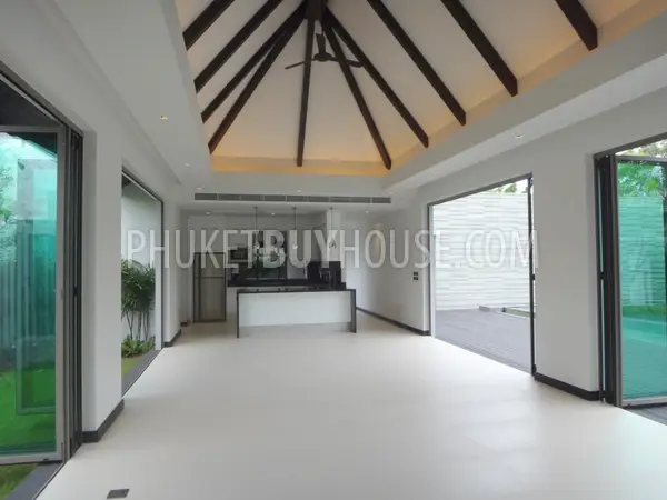 LAY3526: Amazing Villa in Layan. Photo #3