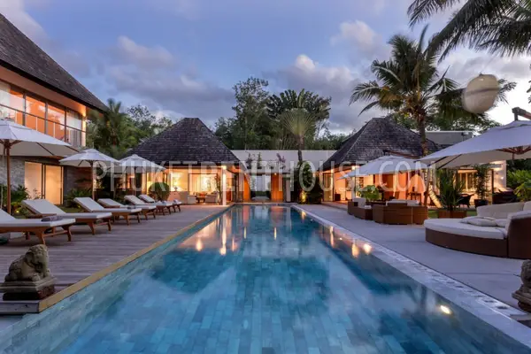 BAN20226: Wonderful Villa with 5 Bedroom in BangTao. Fotoğraf #17