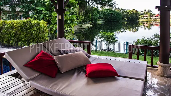 BAN20235: 4 Bedroom Villa + 1BR CABINET with beautiful Lake View in Bang Tao. 照片 #1