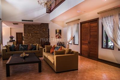 BAN20235: 4 Bedroom Villa + 1BR CABINET with beautiful Lake View in Bang Tao. Photo #3