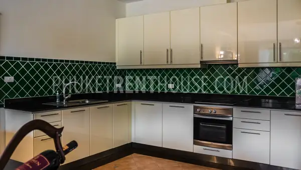 BAN20235: 4 Bedroom Villa + 1BR CABINET with beautiful Lake View in Bang Tao. 照片 #6