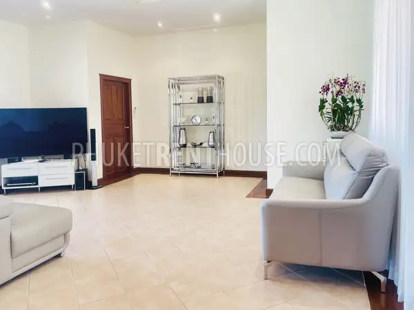 LAG23048: Spacious 5-bedroom villa for rent in the gated community of Laguna, Phuket. Fotoğraf #4