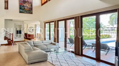 LAG23048: Spacious 5-bedroom villa for rent in the gated community of Laguna, Phuket. Fotoğraf #32