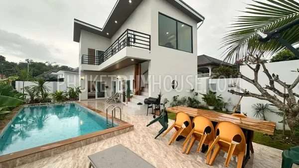 RAW23054: 5-Bedroom Private Pool Villa in Rawai, Phuket. Photo #1