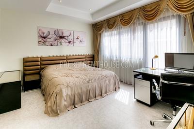 BAN20791: Wonderful 4 Bedroom Townhome with Pool In Bang Tao. Photo #16