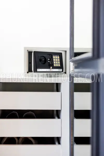 LAG23026: Charming 2-Bedroom Apartment For Rent Close to Bang Tao Beach. Photo #8