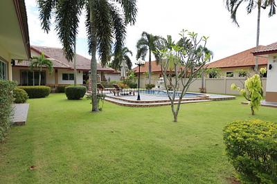 NAI20579: Pool Villa in Rawai With Huge Garden. Photo #2