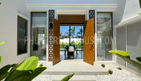 BAN23034: Elegant modern 3 bedroom villa in the prestigious Laguna-Bang Tao area, Phuket. Photo #11