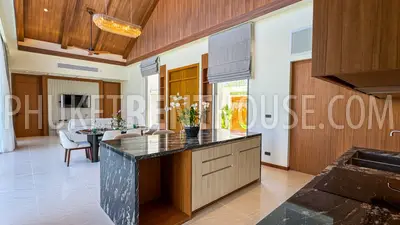 BAN23034: Elegant modern 3 bedroom villa in the prestigious Laguna-Bang Tao area, Phuket. Photo #32